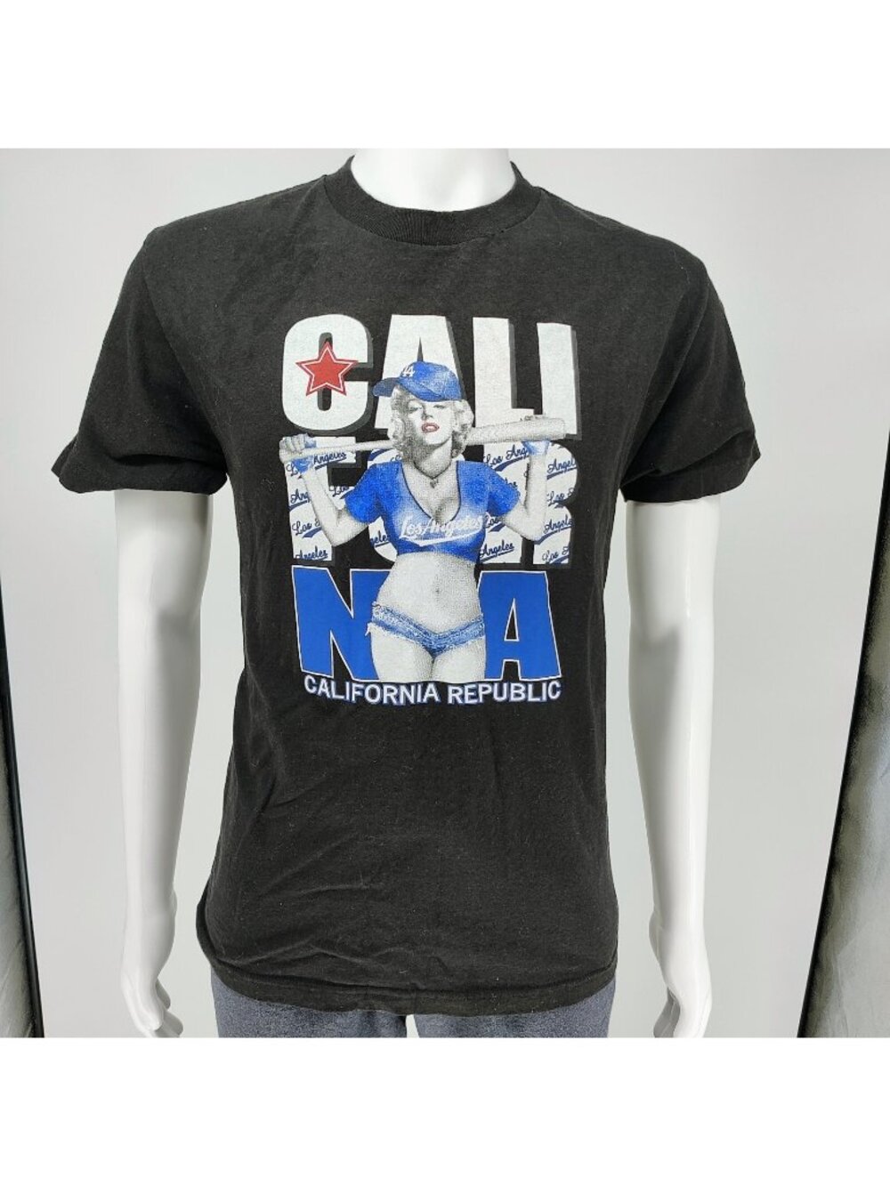 California Republic Los Angeles Dodgers Marilyn Monroe Graphic T-Shirt (Medium)